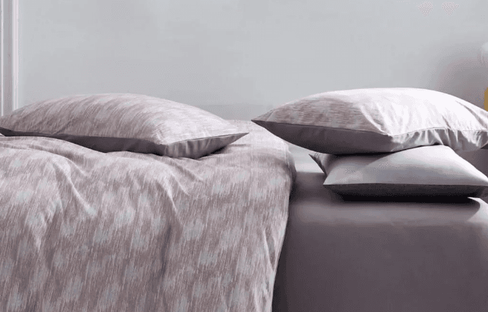 Bedding - image 1